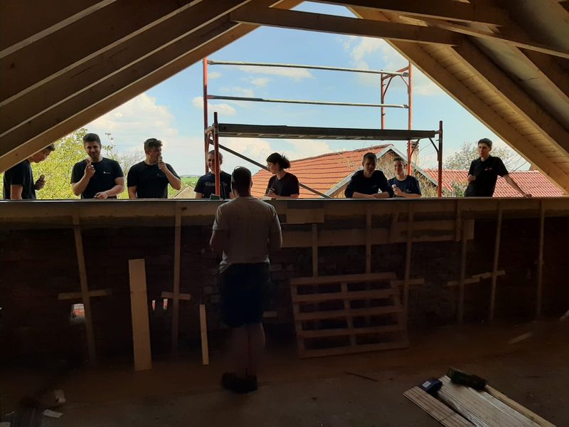 Zabrani Eis in der Mittagszeit.jpg